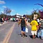 Protesto de garimpeiros fecha a MG 342 em Coronel Murta